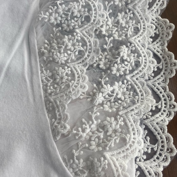 White lace sleeve top 9 - Picture 4 of 9